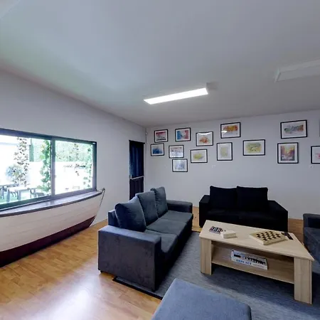 ホステル We Are 2